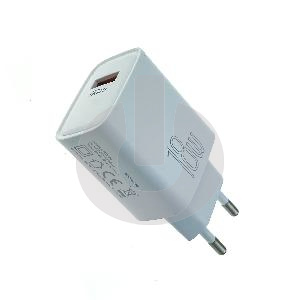 Зарядное устройство Celebrat C-H13 (USB 18W x 3A) белое
