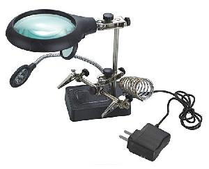 Держатель платы TE-800 (Третья рука) с лупой и подсветкой